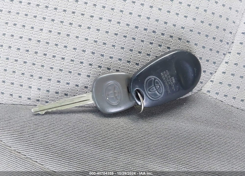 2008 TOYOTA SIENNA VIN: 5TDZK23C68S206807