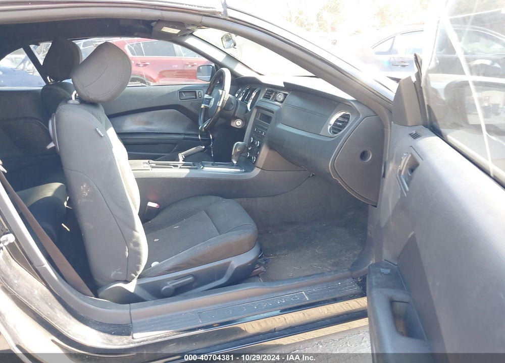 2014 FORD MUSTANG V6 VIN: 1ZVBP8EM7E5227160