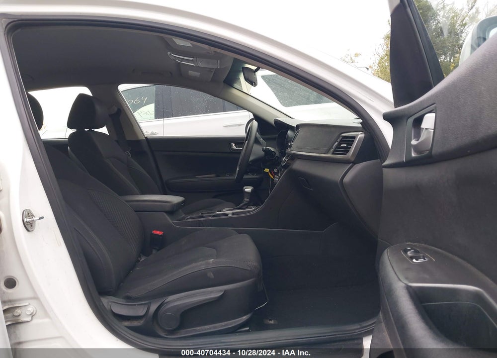 2017 KIA OPTIMA LX VIN: 5XXGT4L36HG130894