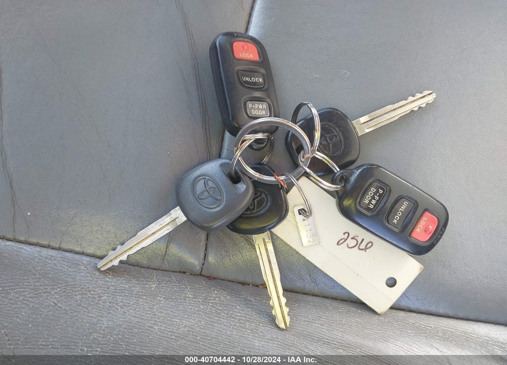 2003 TOYOTA SIENNA LE/XLE VIN: 4T3ZF13CX3U541414