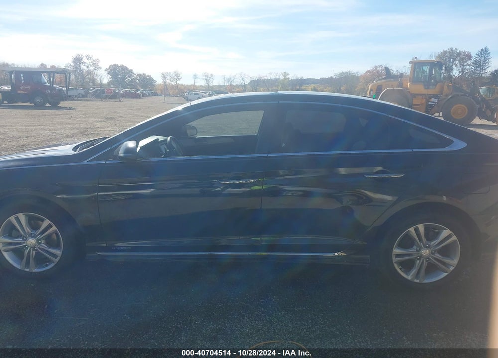 2018 HYUNDAI SONATA SPORT VIN: 5NPE34AF8JH611468