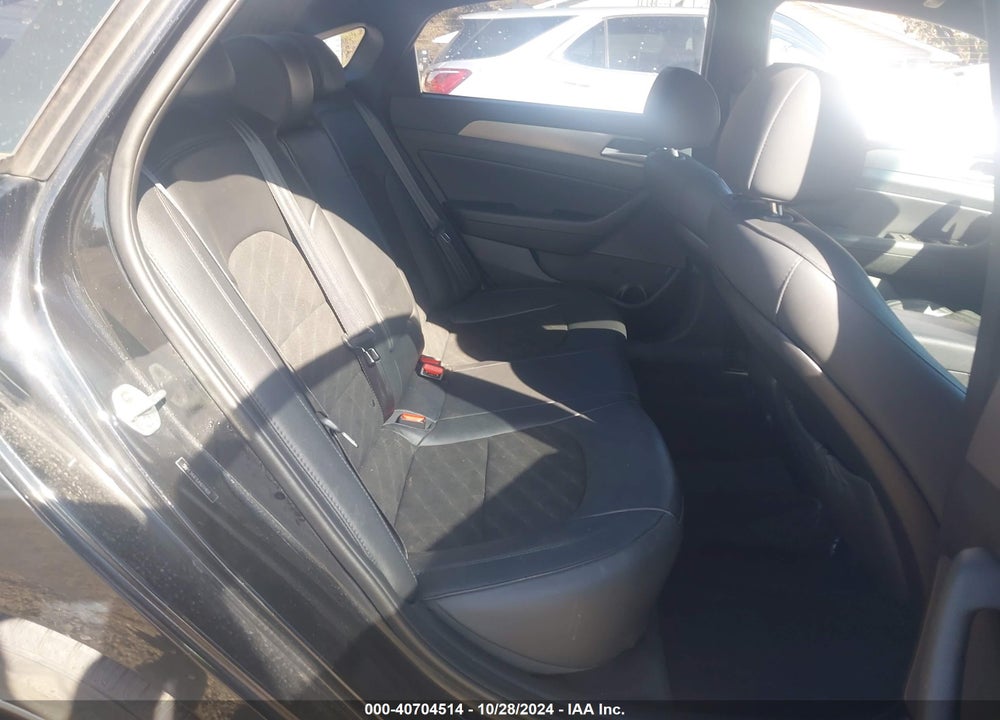2018 HYUNDAI SONATA SPORT VIN: 5NPE34AF8JH611468