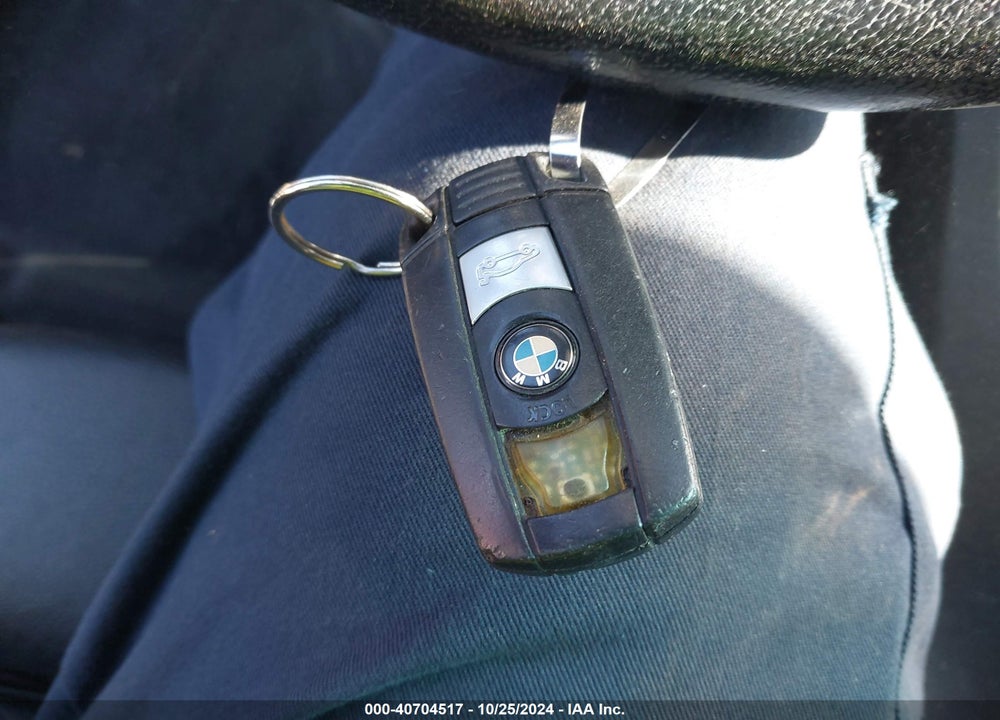 2011 BMW 328I VIN: WBAPH7G57BNN02640