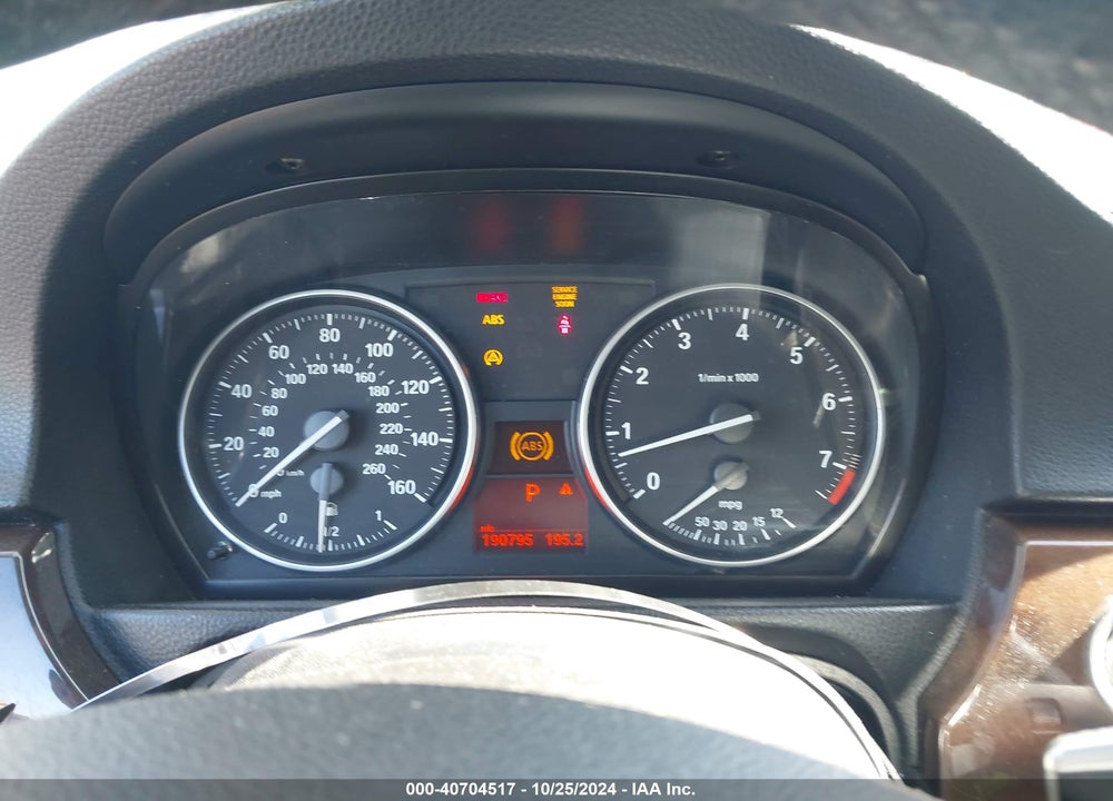 2011 BMW 328I VIN: WBAPH7G57BNN02640