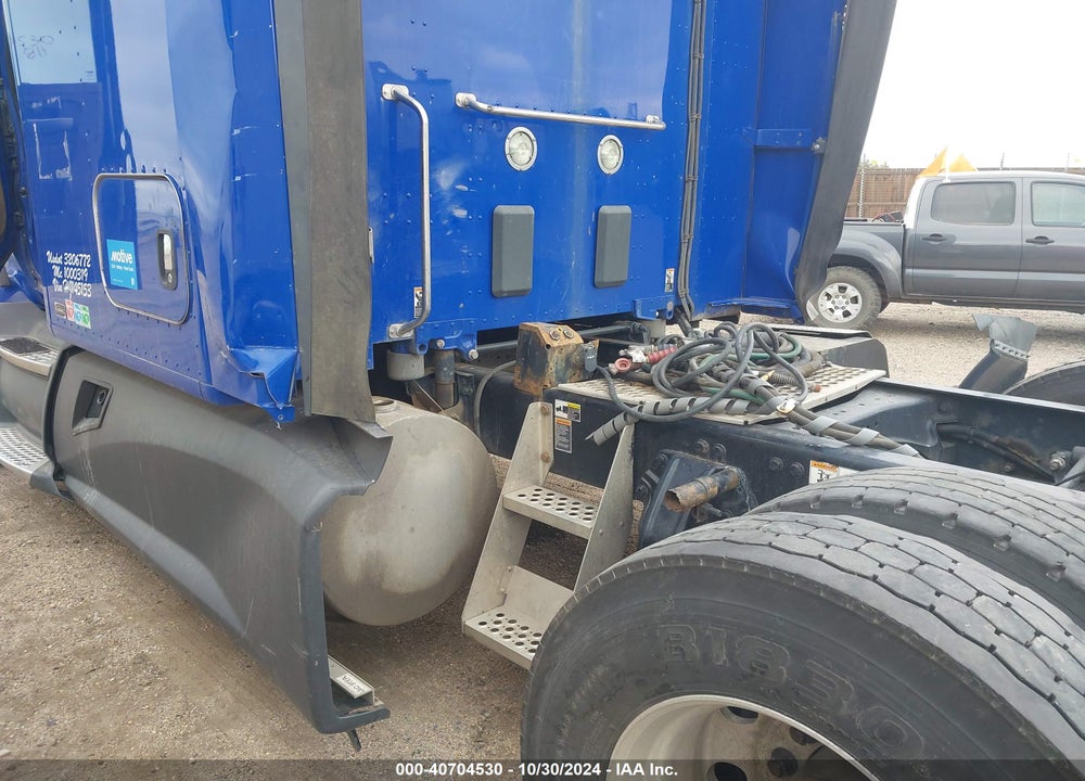 2017 KENWORTH T680 VIN: 1XKYDP9XXHJ145153