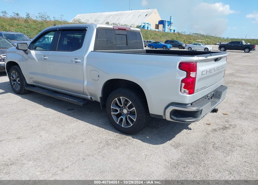 2022 CHEVROLET SILVERADO 1500 4WD STANDARD BED LT VIN: 1GCUDDED8NZ558254