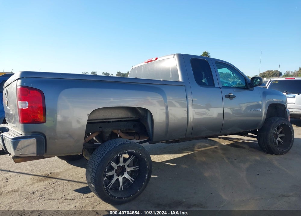 2007 CHEVROLET SILVERADO C1500 VIN: 2GCEC19C171734113