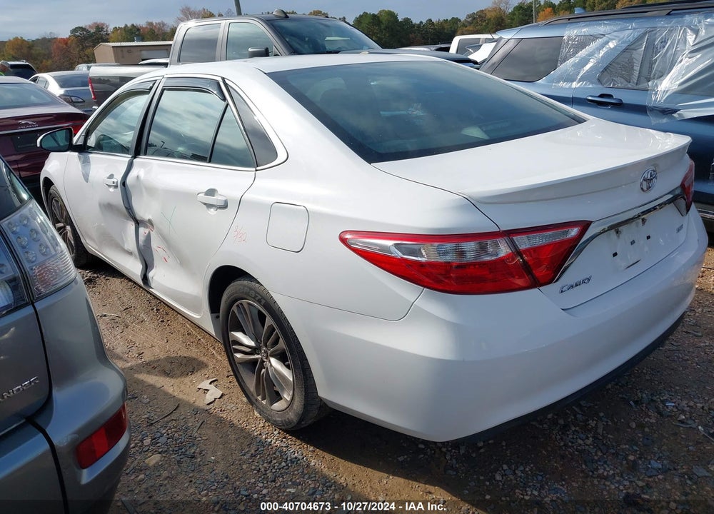 2017 TOYOTA CAMRY SE VIN: 4T1BF1FK8HU750428
