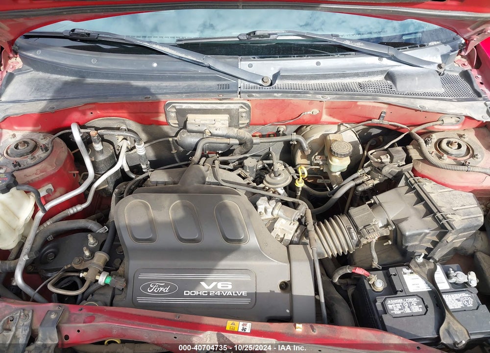 2001 FORD ESCAPE XLS VIN: 1FMYU01141KA66602