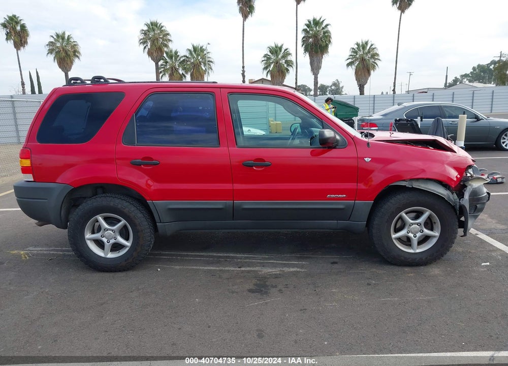 2001 FORD ESCAPE XLS VIN: 1FMYU01141KA66602