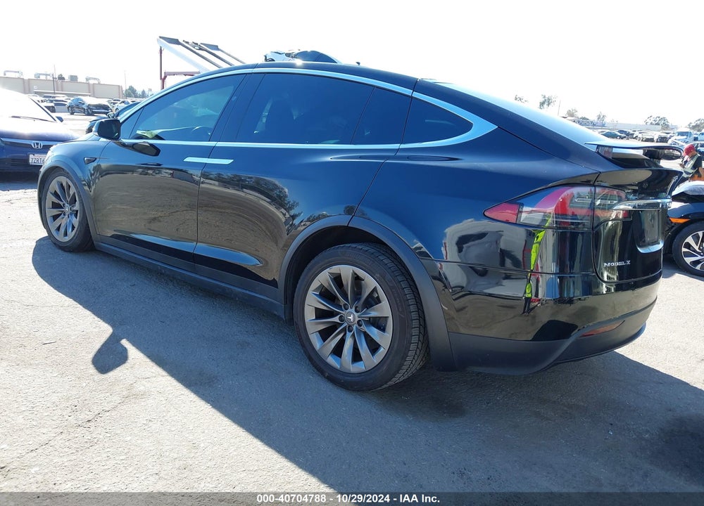 2018 TESLA MODEL X 100D/75D/P100D VIN: 5YJXCBE28JF091680