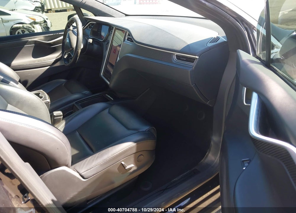 2018 TESLA MODEL X 100D/75D/P100D VIN: 5YJXCBE28JF091680