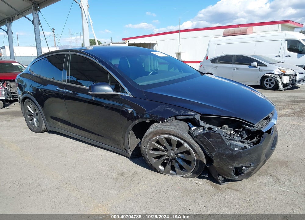 2018 TESLA MODEL X 100D/75D/P100D VIN: 5YJXCBE28JF091680