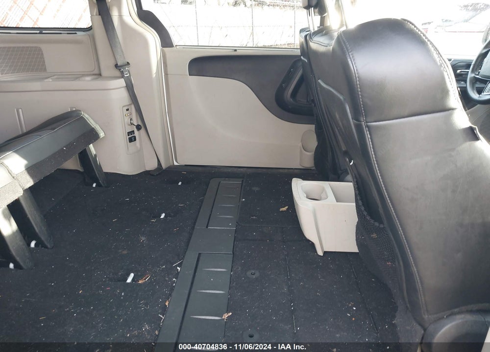 2014 CHRYSLER TOWN & COUNTRY TOURING-L 30TH ANNIVERSARY VIN: 2C4RC1CG2ER300777