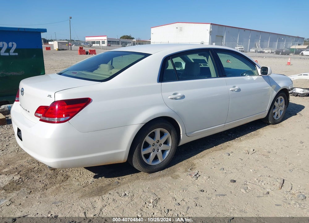 2005 TOYOTA AVALON XL VIN: 4T1BK36B15U012229
