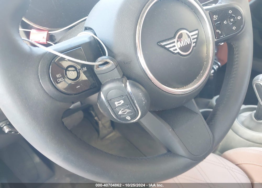 2023 MINI HARDTOP COOPER VIN: WMW33DK02P2T57667