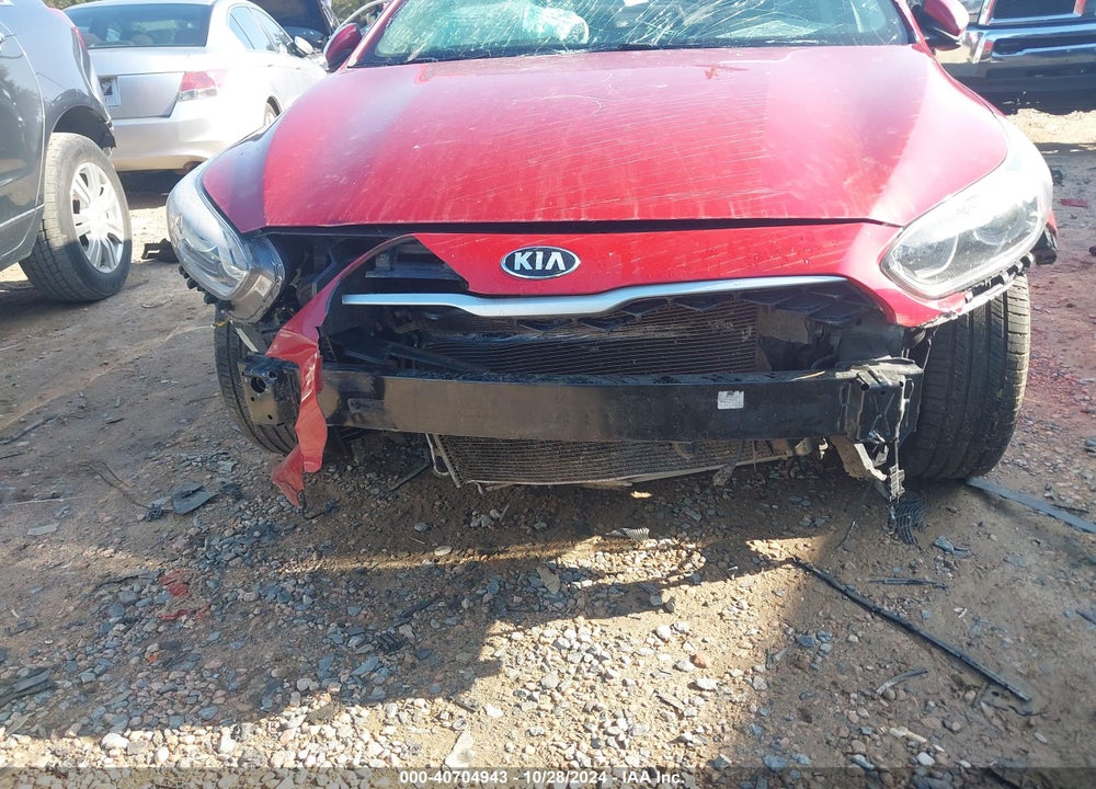 2019 KIA FORTE LXS VIN: 3KPF24AD8KE060521