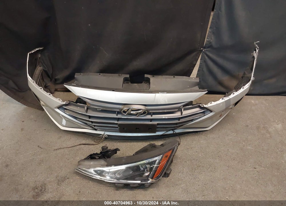 2019 HYUNDAI ELANTRA SE VIN: 5NPD74LF6KH452528