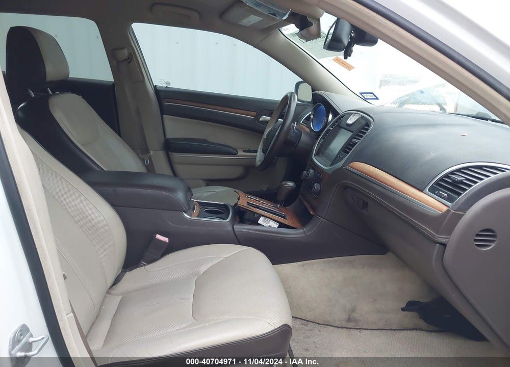 2012 CHRYSLER 300C LUXURY SERIES VIN: 2C3CCAPT6CH253936