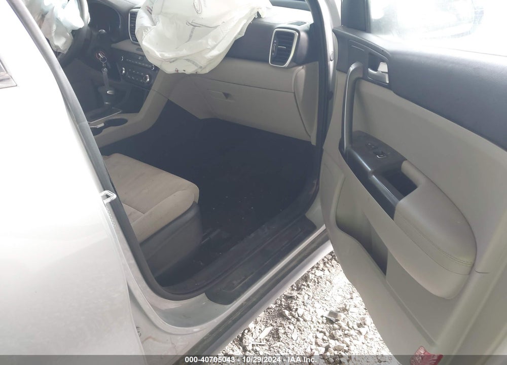 2020 KIA SPORTAGE LX VIN: KNDPM3AC1L7821035