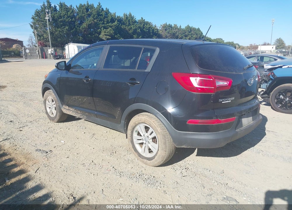 2011 KIA SPORTAGE LX VIN: KNDPBCA29B7060749