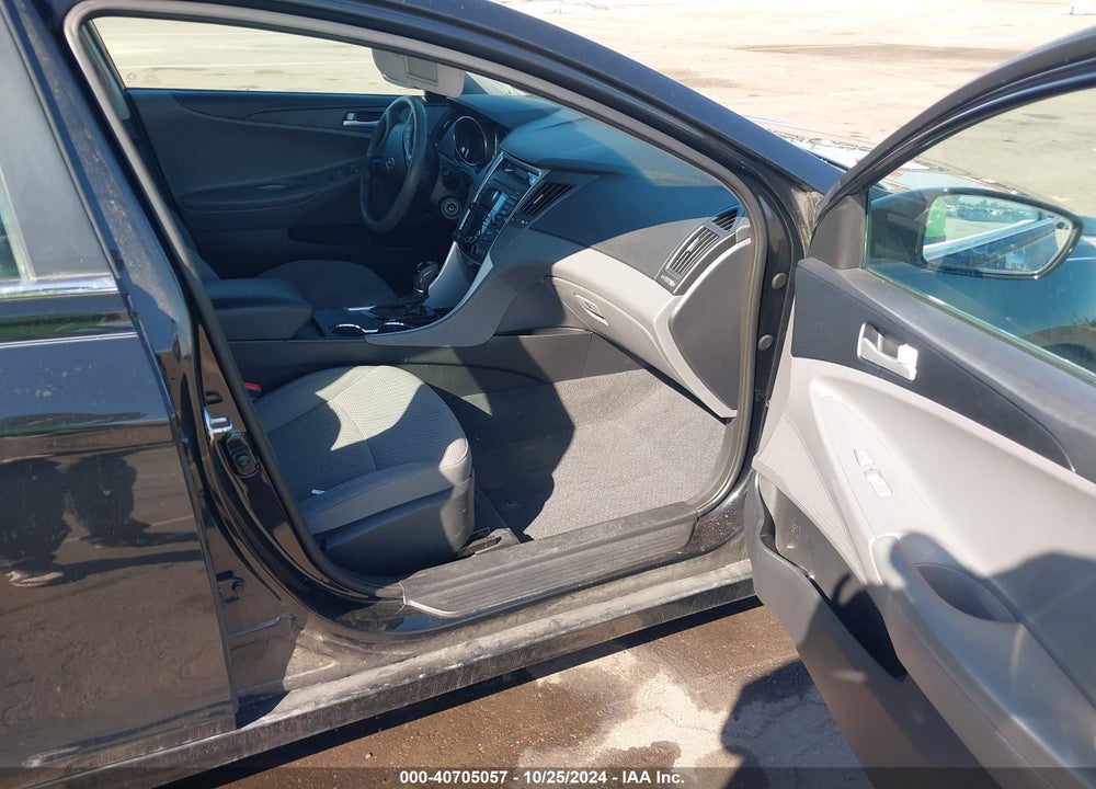 2013 HYUNDAI SONATA GLS VIN: 5NPEB4AC4DH716456