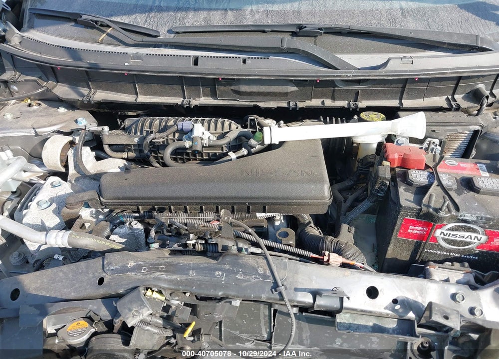 2018 NISSAN ROGUE SV VIN: KNMAT2MV8JP620634