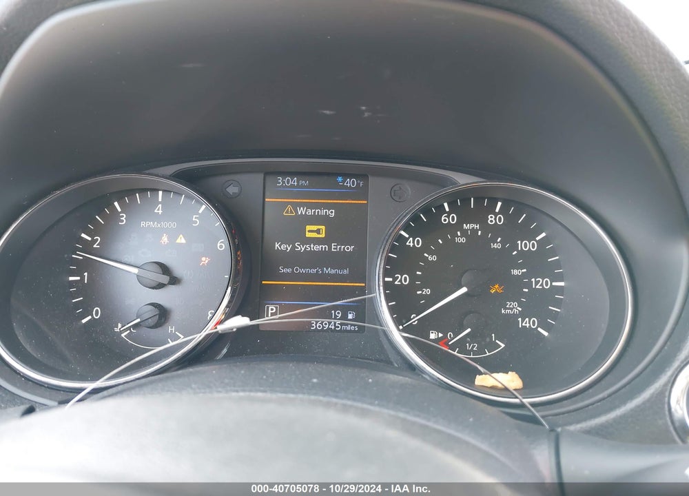 2018 NISSAN ROGUE SV VIN: KNMAT2MV8JP620634