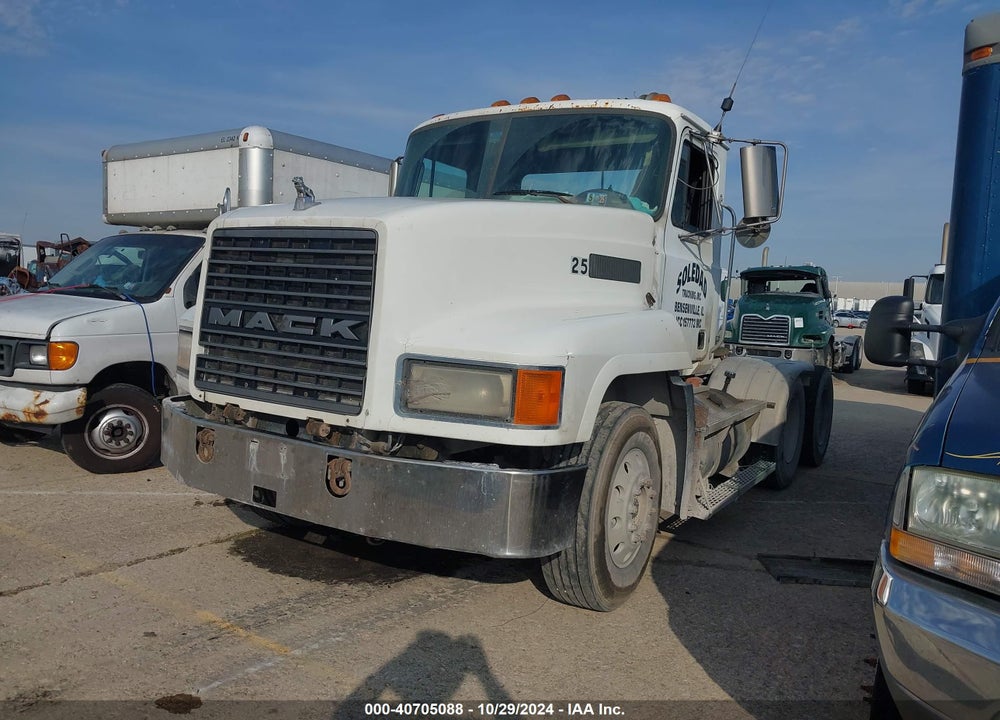1999 MACK CH613 CH600 VIN: 1M1AA13Y6XW118442