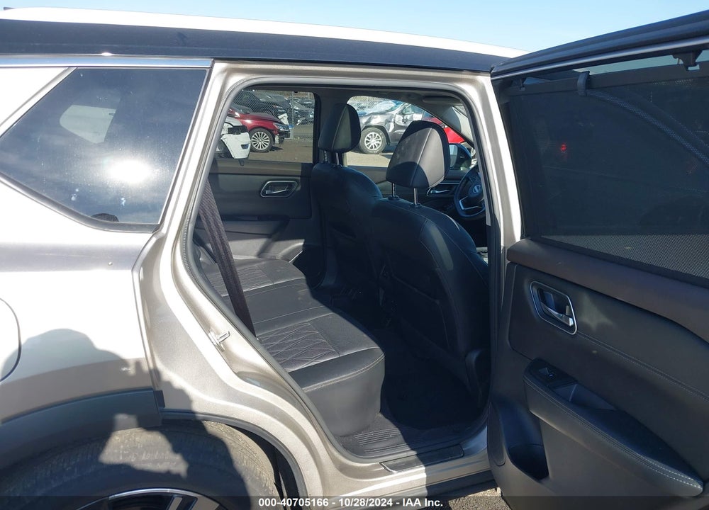 2022 NISSAN ROGUE PLATINUM INTELLIGENT AWD VIN: JN8BT3DD2NW270158