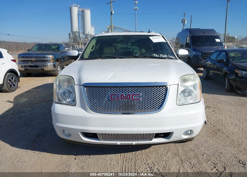 2007 GMC YUKON DENALI VIN: 1GKFK63877J273096
