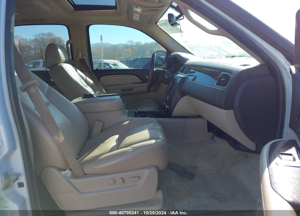 2007 GMC YUKON DENALI VIN: 1GKFK63877J273096