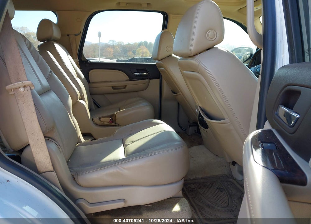 2007 GMC YUKON DENALI VIN: 1GKFK63877J273096