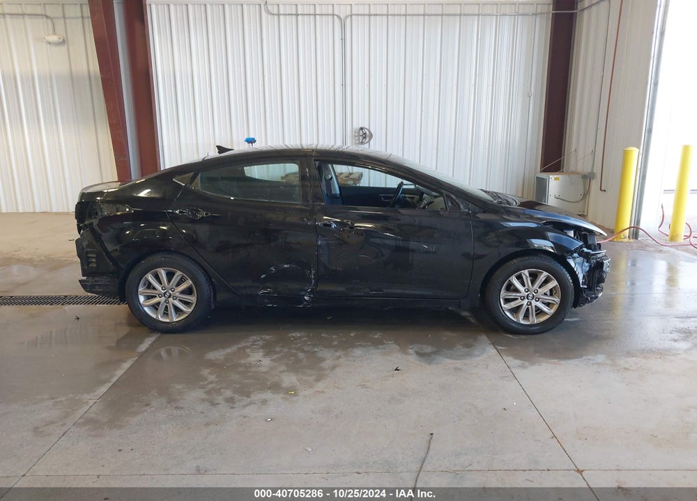 2015 HYUNDAI ELANTRA SE VIN: 5NPDH4AE7FH588180