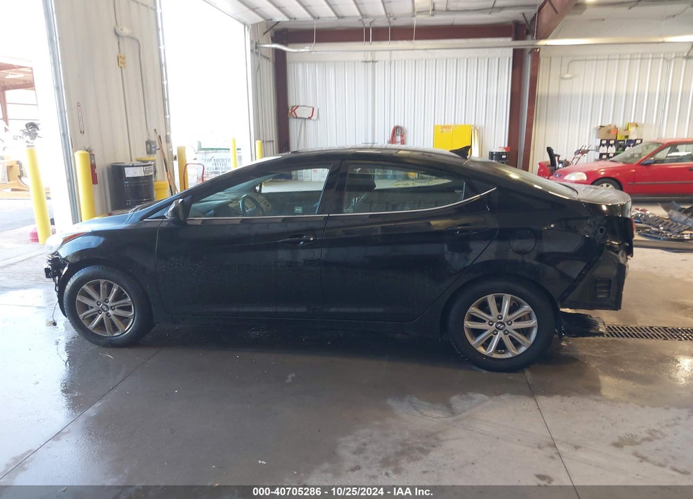 2015 HYUNDAI ELANTRA SE VIN: 5NPDH4AE7FH588180