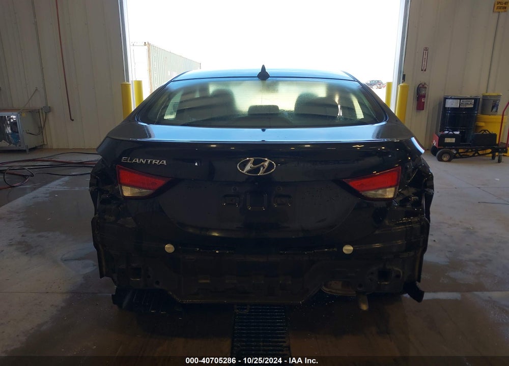 2015 HYUNDAI ELANTRA SE VIN: 5NPDH4AE7FH588180