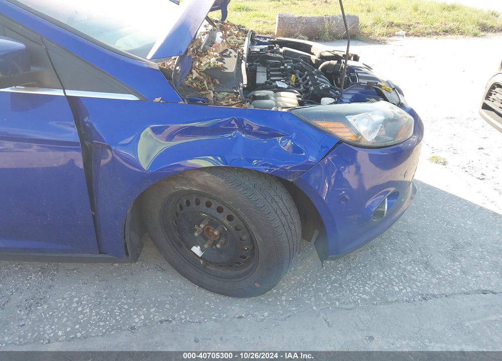 2014 FORD FOCUS TITANIUM VIN: 1FADP3J28EL127122