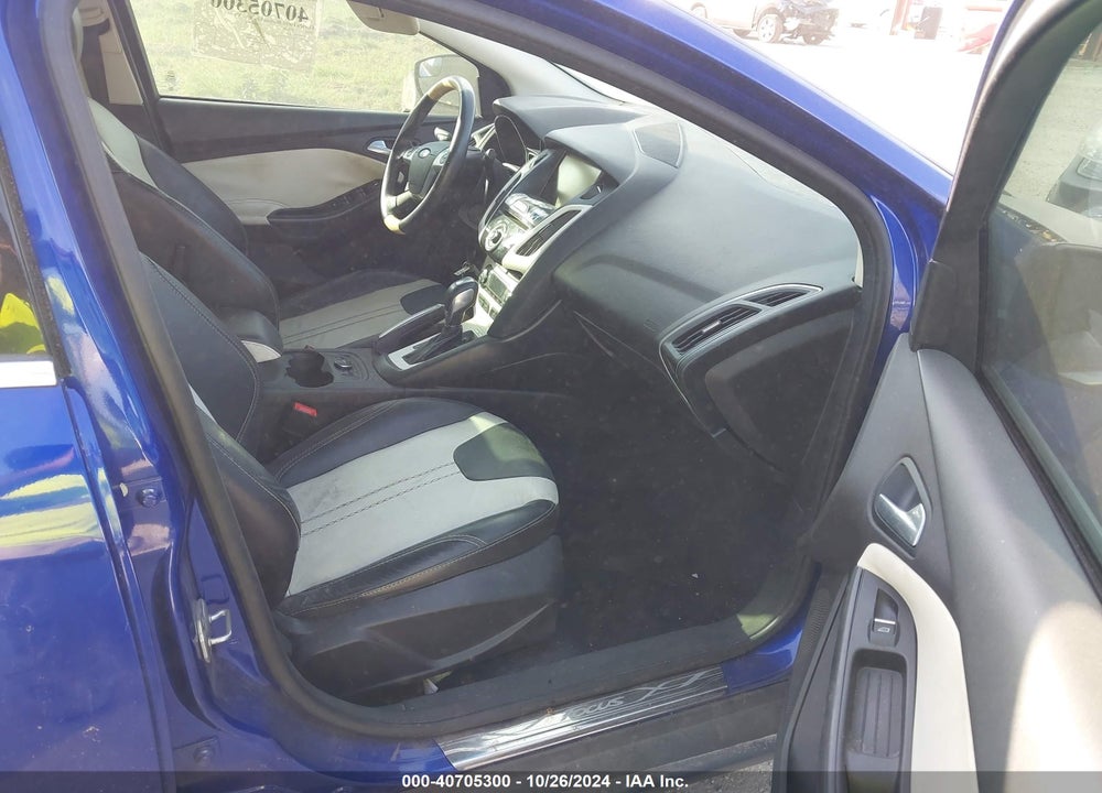 2014 FORD FOCUS TITANIUM VIN: 1FADP3J28EL127122