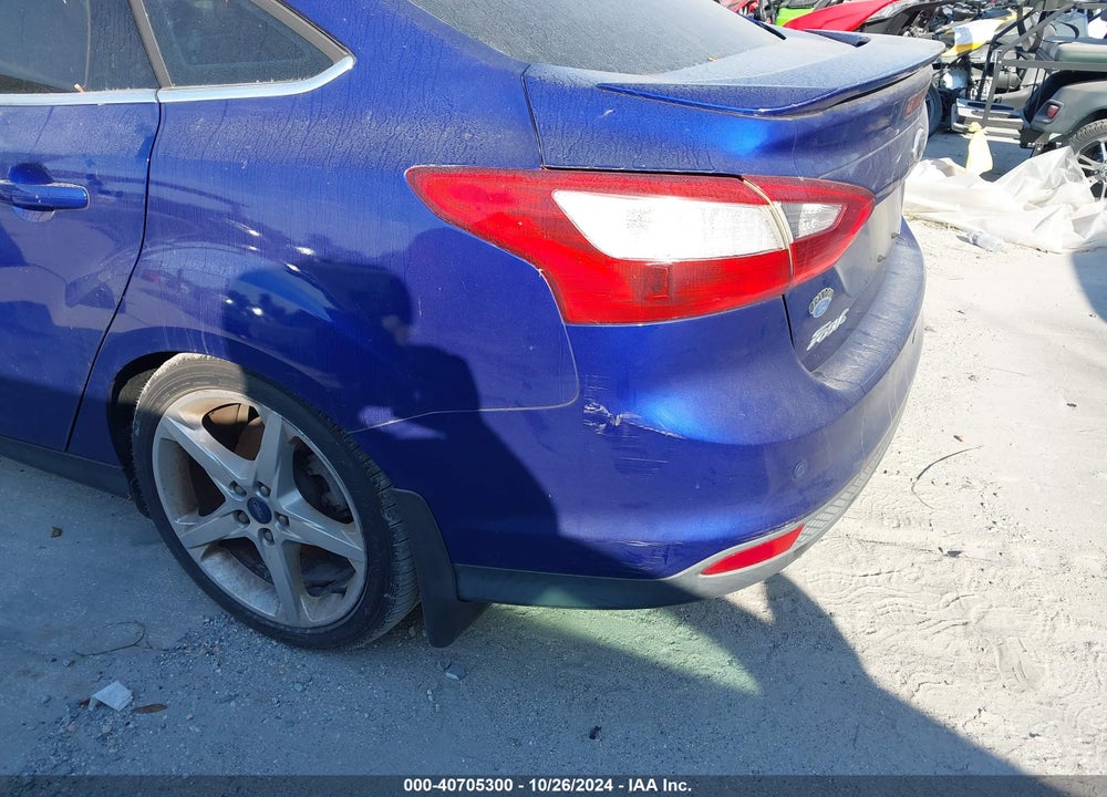 2014 FORD FOCUS TITANIUM VIN: 1FADP3J28EL127122