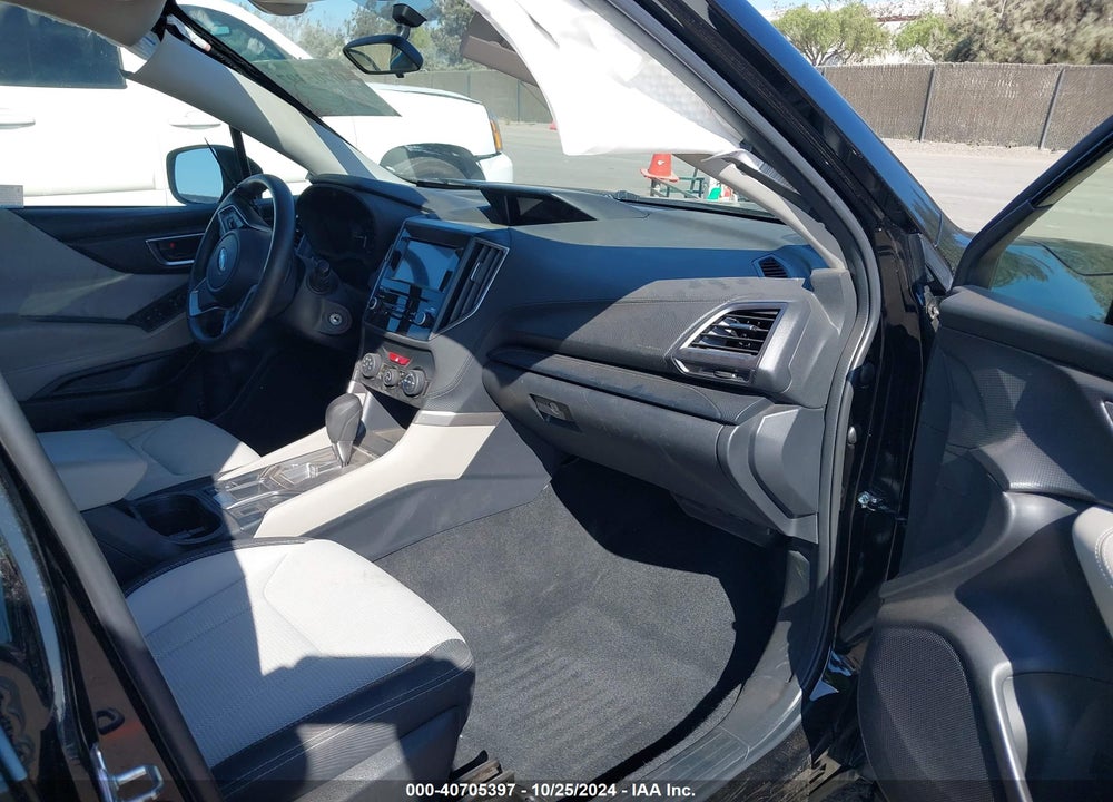 2019 SUBARU FORESTER VIN: JF2SKACC8KH540555