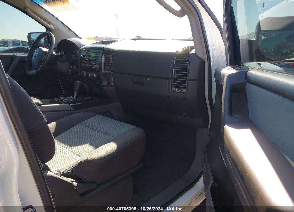 2005 NISSAN TITAN SE VIN: 1N6AA07AX5N551320