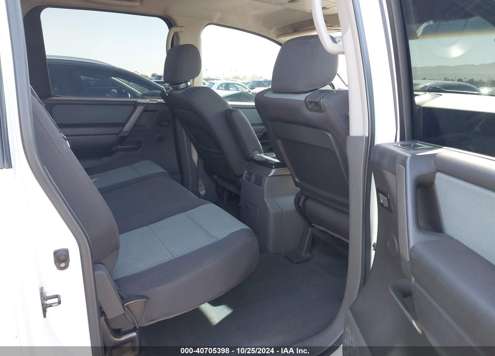 2005 NISSAN TITAN SE VIN: 1N6AA07AX5N551320