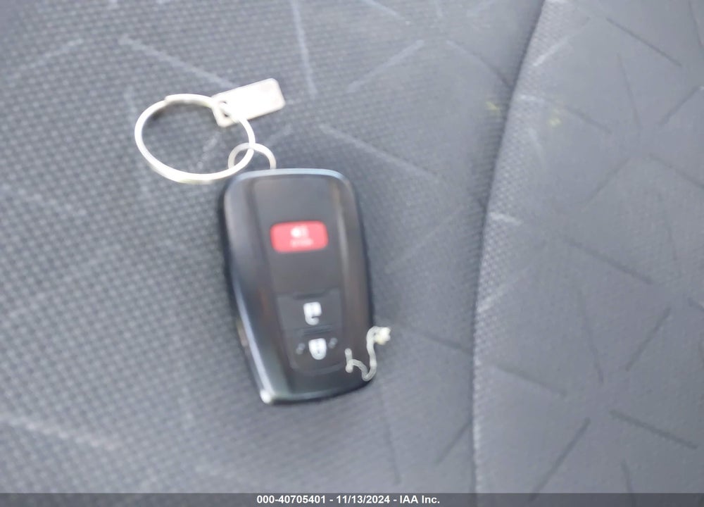 2024 TOYOTA RAV4 XLE VIN: 2T3P1RFV7RW410256