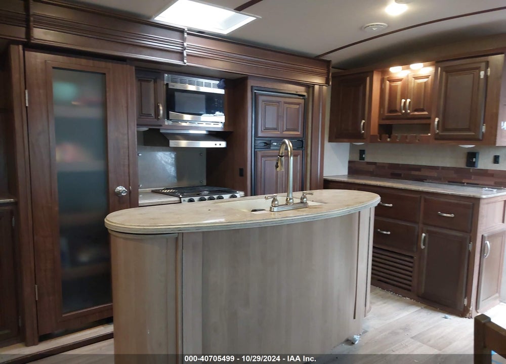 2017 KEYSTONE DENALI VIN: 4YDT32527HP940001