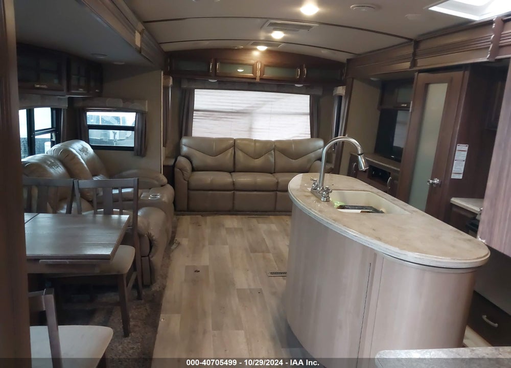 2017 KEYSTONE DENALI VIN: 4YDT32527HP940001