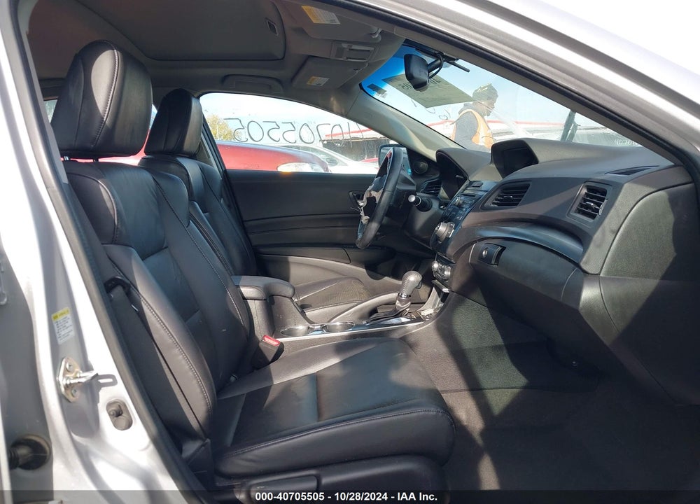 2015 ACURA ILX 2.0L VIN: 19VDE1F56FE004607
