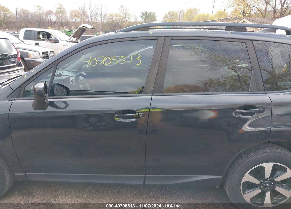 2017 SUBARU FORESTER 2.5I PREMIUM VIN: JF2SJAEC3HH559605