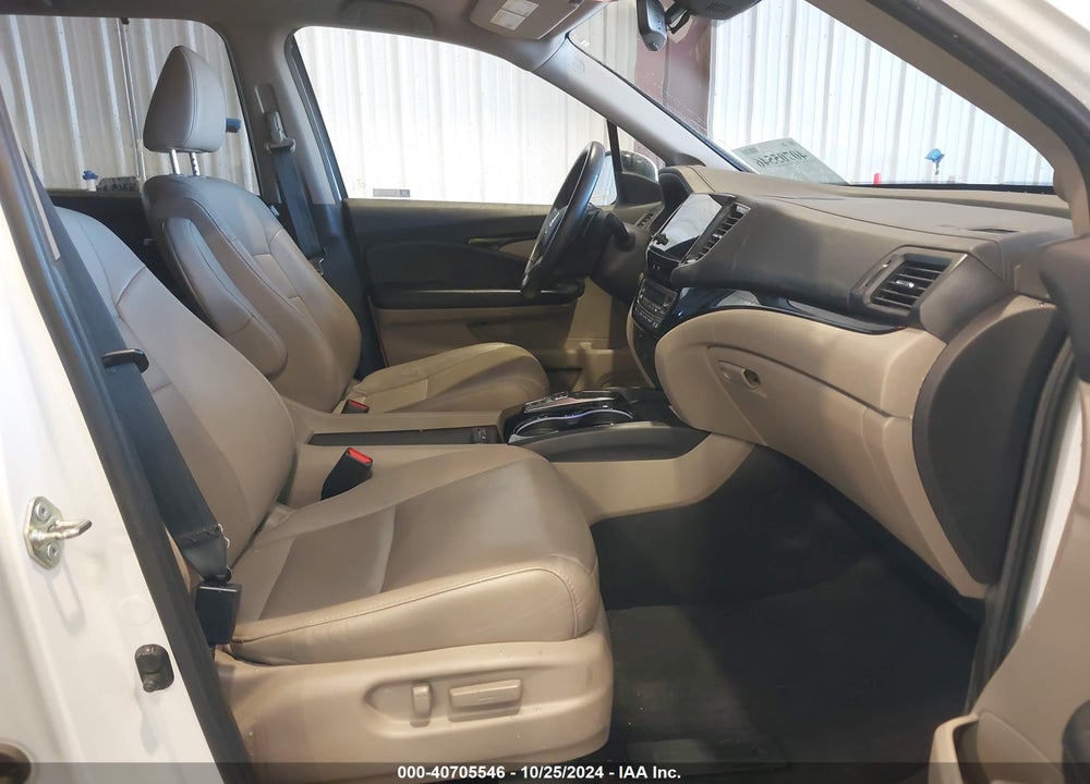 2020 HONDA PILOT AWD TOURING 7 PASSENGER VIN: 5FNYF6H62LB022083