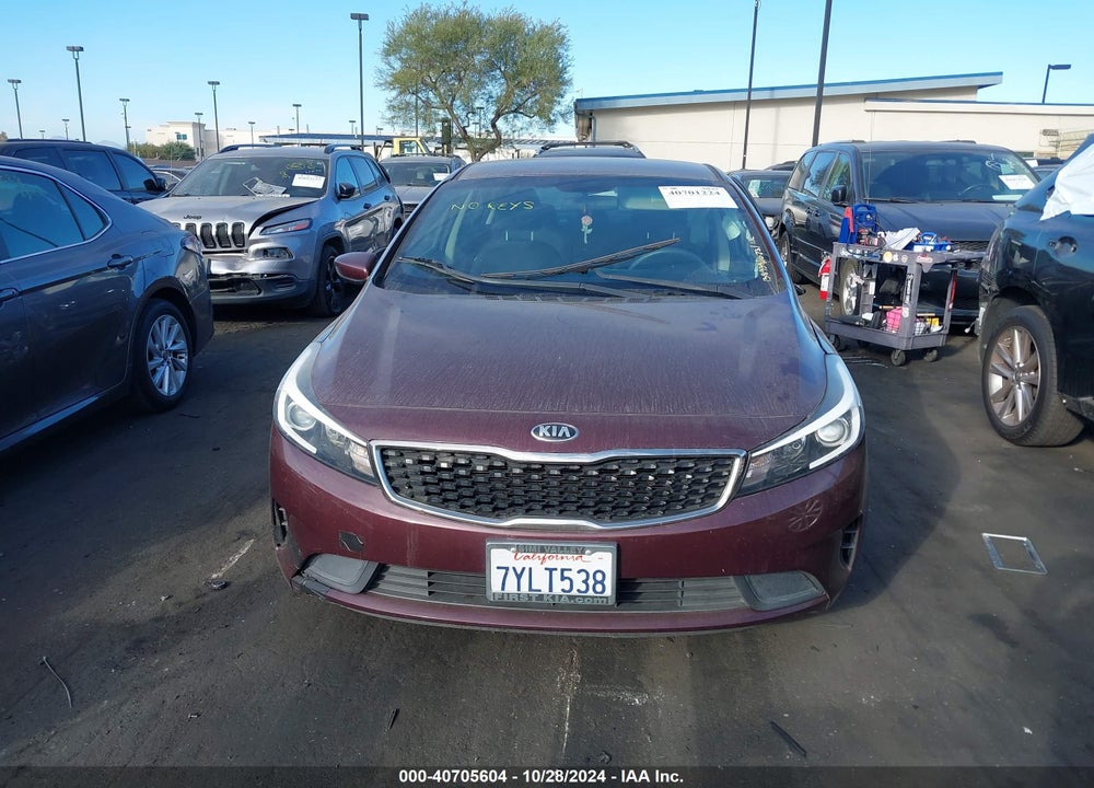 2018 KIA FORTE LX VIN: 3KPFL4A70JE166807