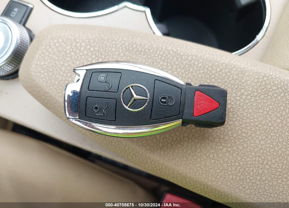 2008 MERCEDES-BENZ C VIN: WDDGF54X58F180138